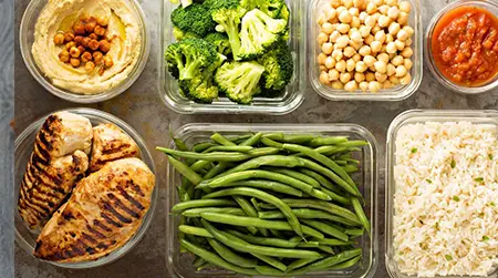 Plain Diet: Eat simple foods to reduce digestive irritation, like plain khichdi or mashed potatoes.