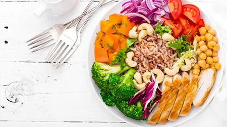 Small Meals: Eating little food reduces pressure and acid formation.