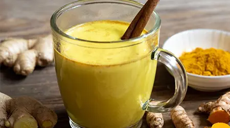 Turmeric Milk: Warm turmeric milk supports throat comfort and immunity.